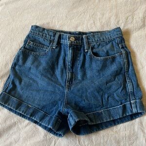 GAP high rise short
